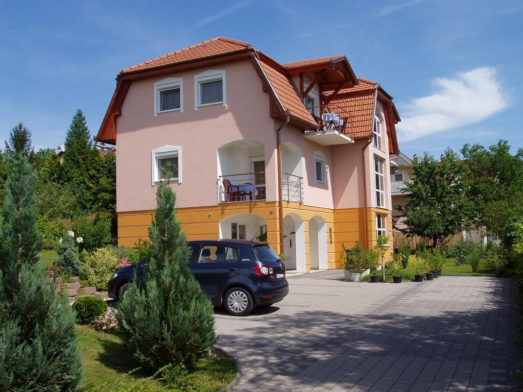 Katalin Apartmanhaz ซาลาคาโรส ภายนอก รูปภาพ