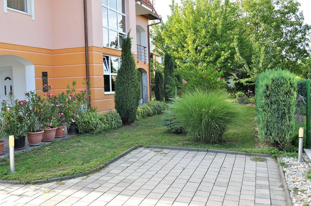 Katalin Apartmanhaz ซาลาคาโรส ภายนอก รูปภาพ