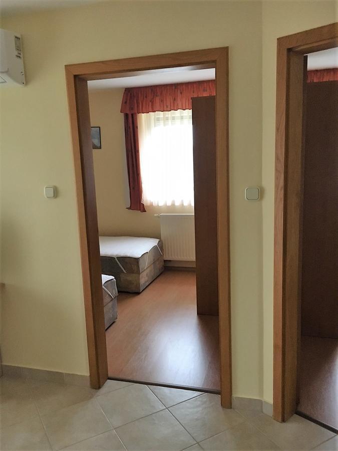 Katalin Apartmanhaz ซาลาคาโรส ภายนอก รูปภาพ