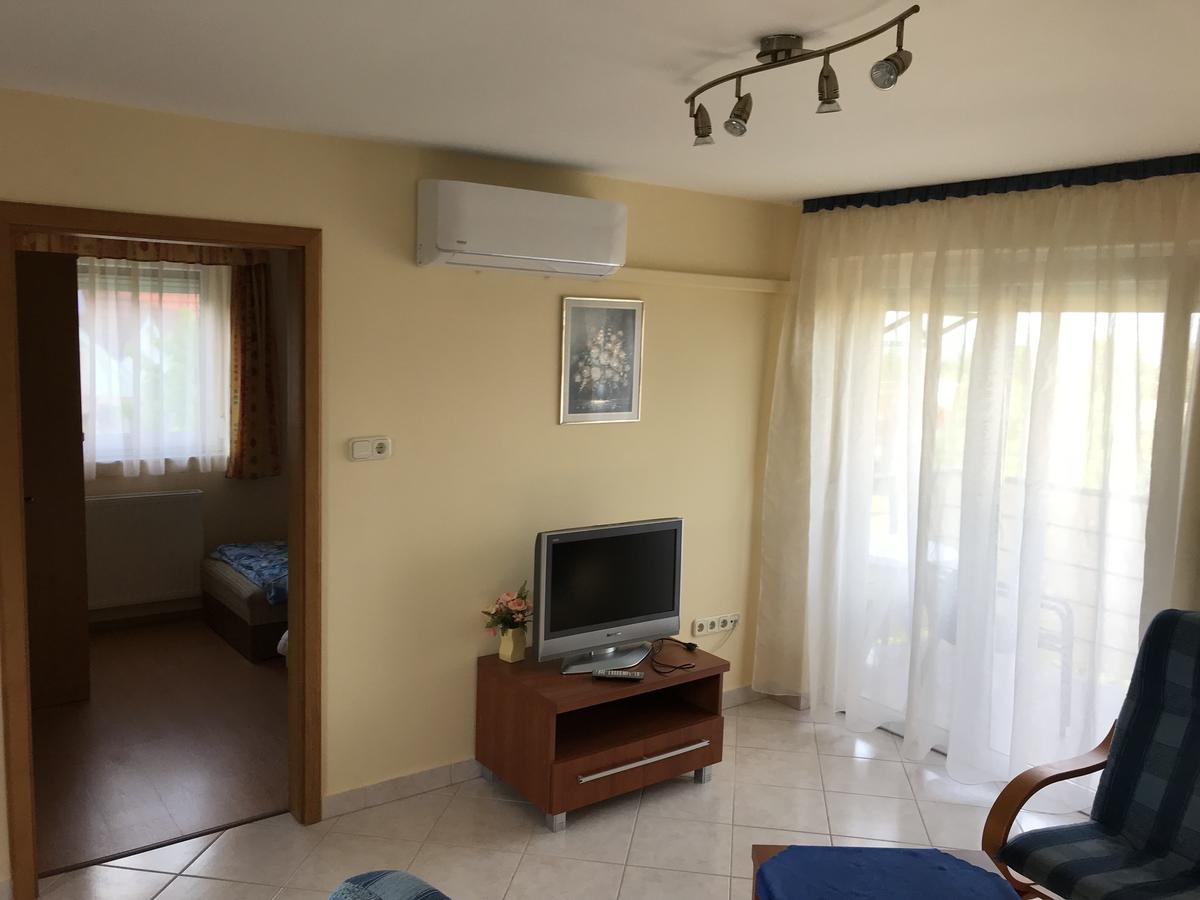 Katalin Apartmanhaz ซาลาคาโรส ภายนอก รูปภาพ