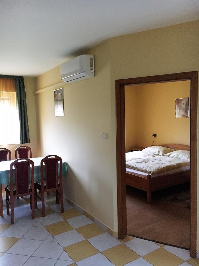 Katalin Apartmanhaz ซาลาคาโรส ภายนอก รูปภาพ