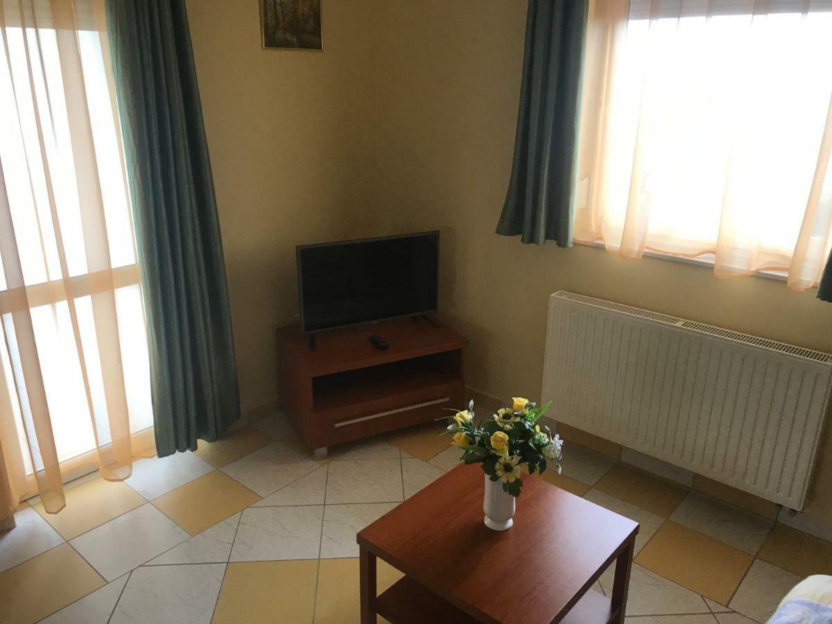 Katalin Apartmanhaz ซาลาคาโรส ภายนอก รูปภาพ